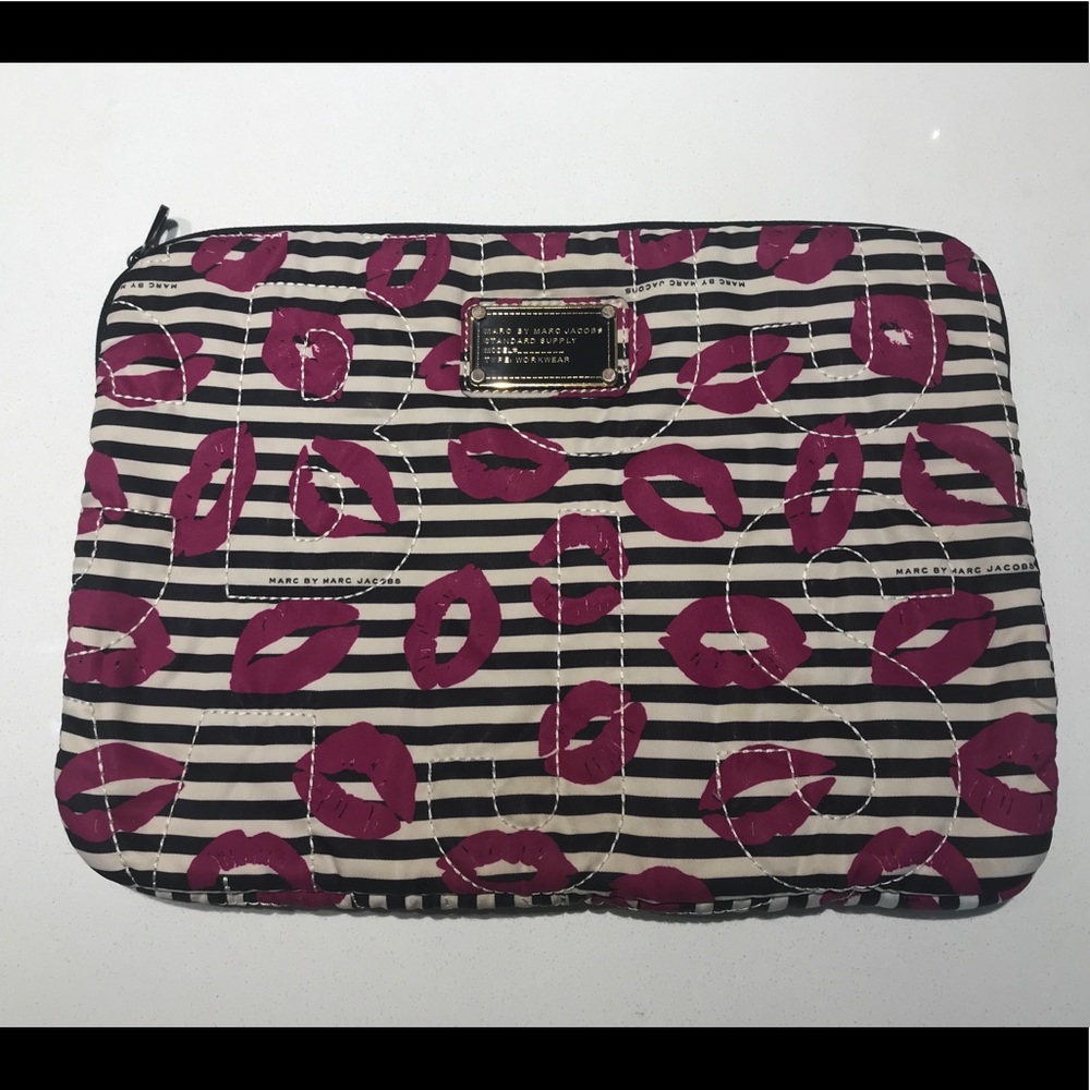 Marc by Marc jacobs laptop case/bag